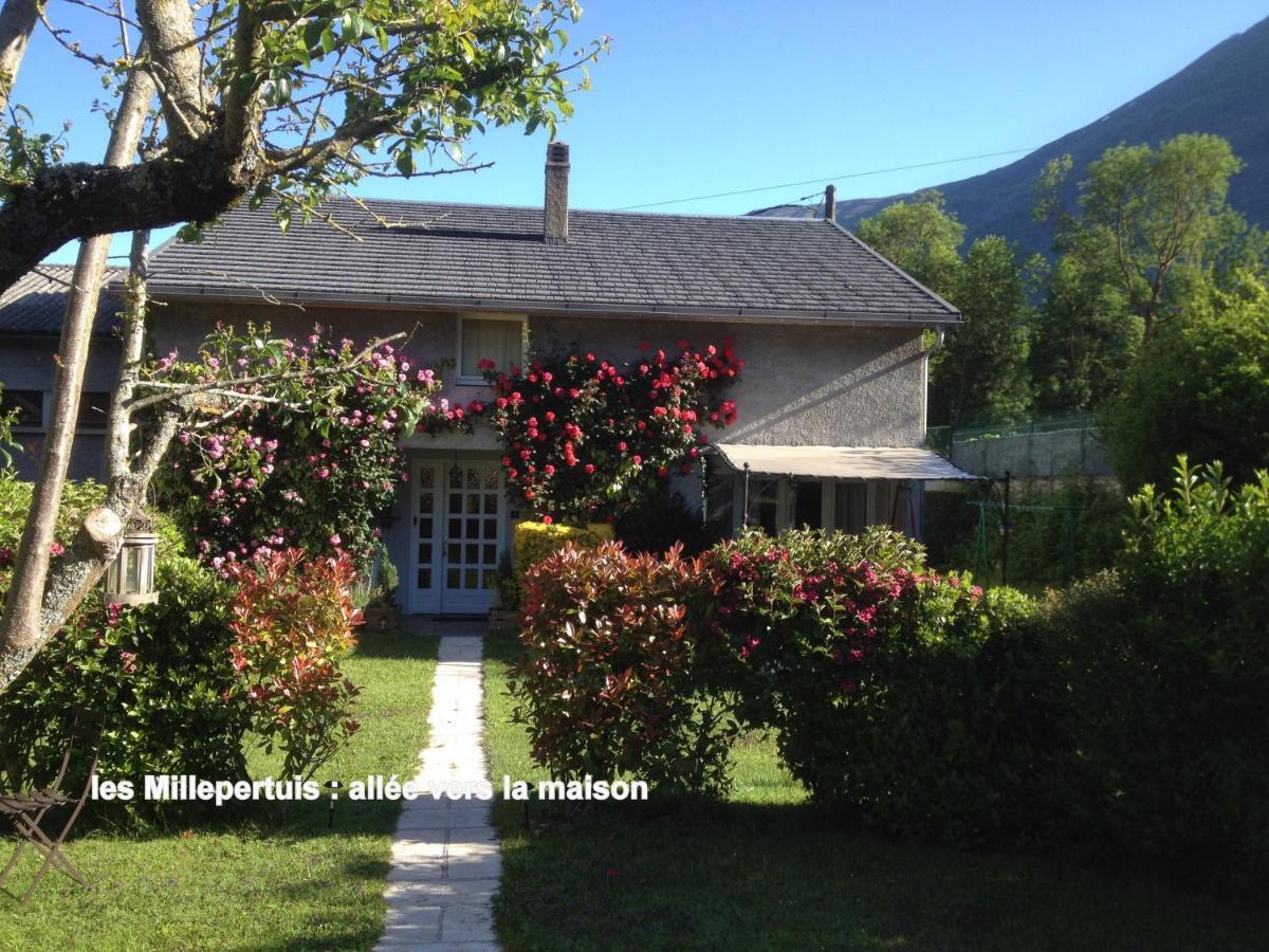 Les Millepertuis Villa Luz-Saint-Sauveur Luaran gambar